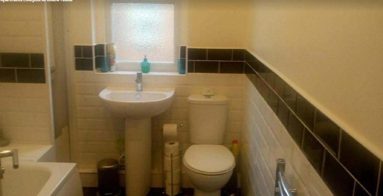 Liverpool Gidlow House Sleeps 8 - Infinity Apartments 4*